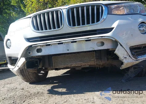 2016 BMW X3 xDrive28I z USA, uszkodzony, nr VIN 5UXWX9C58G0D81223